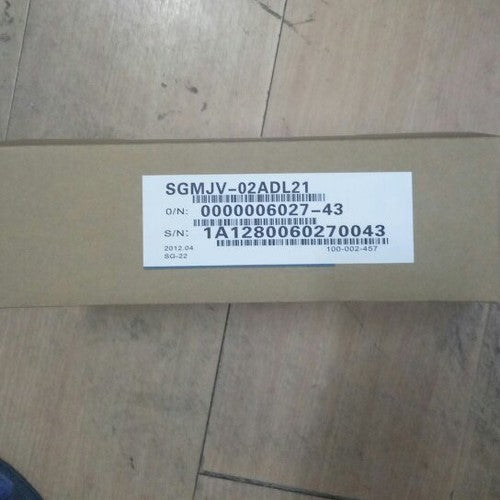 1ps  yaskawa SGMJV-02ADL21 servo motor in box Fast Delivery