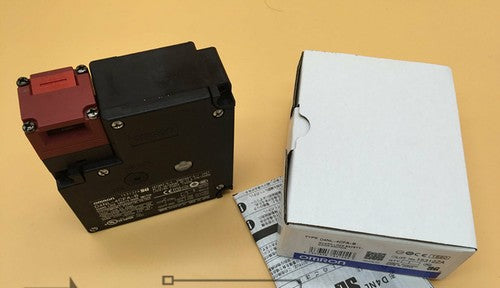 1Pc OMRON  D4NL-4CFA-B D4NL4CFAB One year warranty FREE SHIPPING