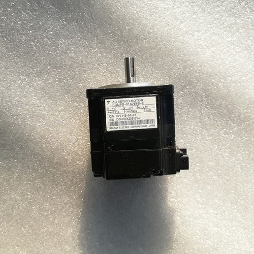 1ps  yaskawa SGMPS-01A2E6S-E servo motor in box Fast Delivery
