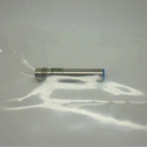 1pc   IHE06-02BPSVT0KS01 1044641  proximity switch
