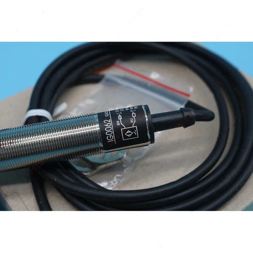 1PC For    Sensor In Box   IG0062