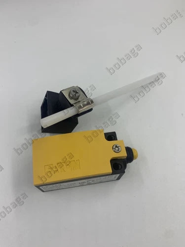 1PC   Limit switch LS-11S/RR