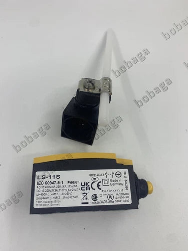 1PC   Limit switch LS-11S/RR