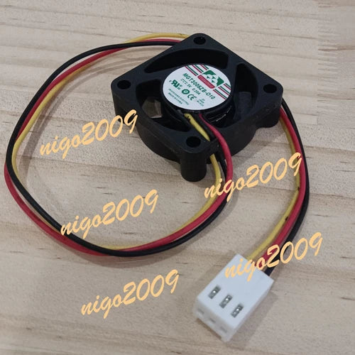 1PC  3-wire silent cooling fan  3010 MGT3005ZB-O10 5V 0.20A