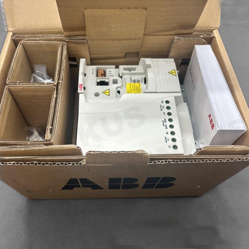 1PC Drive ACS355-03U-23A1-4 ACS355 3~400V/480V 31A/26A 63Hz 15HP For ABB