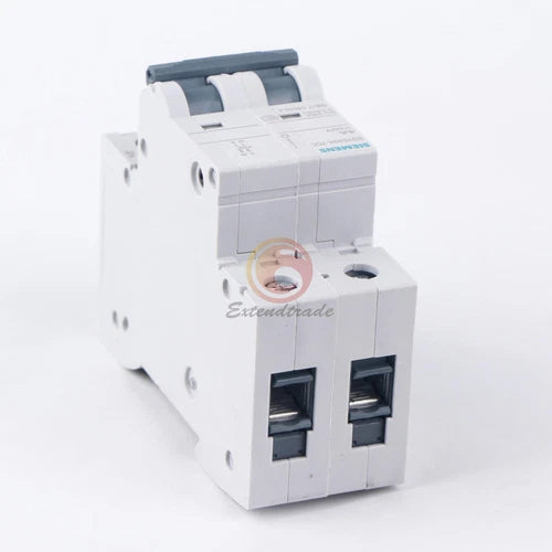 1PC  Circuit Breaker   5SY5204-7CC 2P 4A