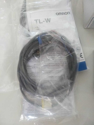 1pc Omron Sensor Proximity Switch TL-W3MC2