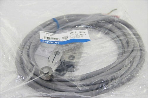 1PC OMRON  Limit Switch D4C-1220 D4C 1220 free shipping