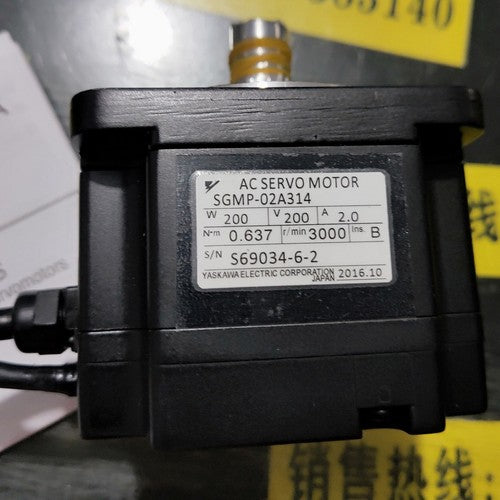 1ps   yaskawa SGMP-02A314 Servo Motor in box Fast Delivery