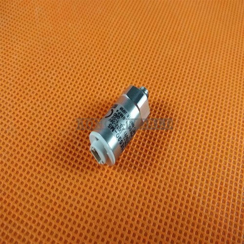 1PCS  SMC PSE530-M5 PSE530M5 Pressure Switch