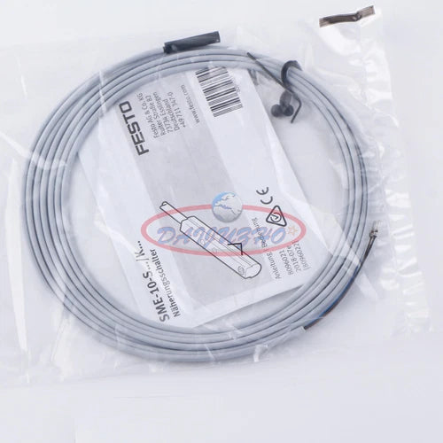 1pc  Proximity switch    SME-10-KL-LED-24