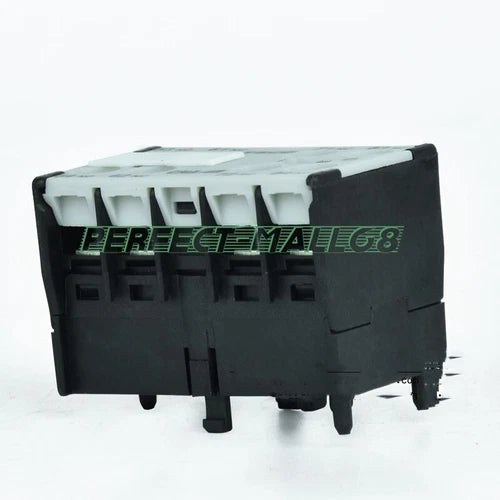 1PC FOR  CNA-2M/4M 2 open and 2 close 10A   Auxiliary contact