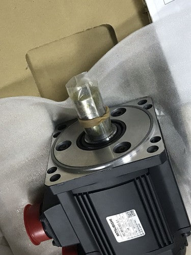 Mitsubishi IN BOX Servo Motor HC-RFS103-S1 1 year warranty