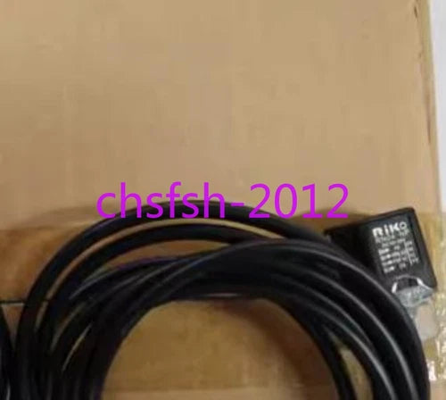 1 PCS   proximity switch sensing  RN04-NP