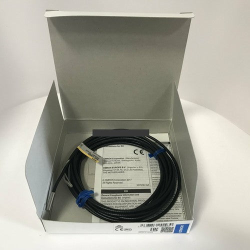 OMRON  E2C-CR8B E2CCR8B Proximity Switch In Box Free Shipping