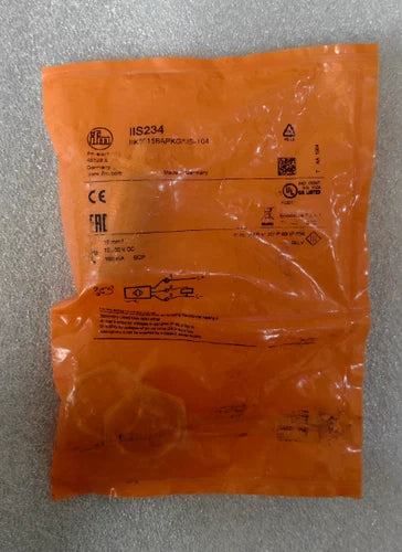 1PC  IFM IIS234 Proximity Switch IIS234 Free Shipping