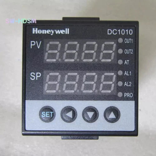 1PC   Temperature Controller DC1010CT-101000-E