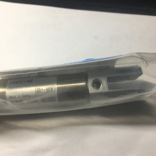 one  SMC CJ2D16-30Z CJ2D16-30Z Cylinder Free shipping