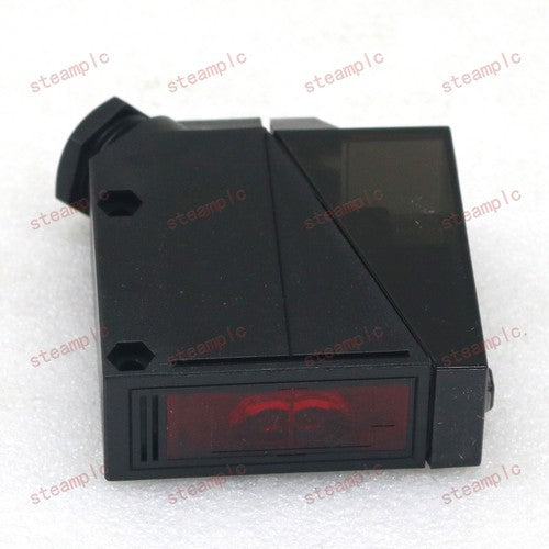 1pcs OMRON  E3JM-R4M4-US Photoelectric Switch In Box FREE SHIP