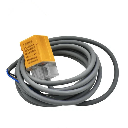 1PC   NPN output inductive proximity switch 12-24VDC PL-05NA