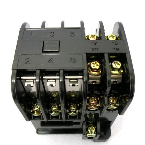 FUJI ELECTRIC SRC3631-5-1N Magnetic Contactor 100-110VAC