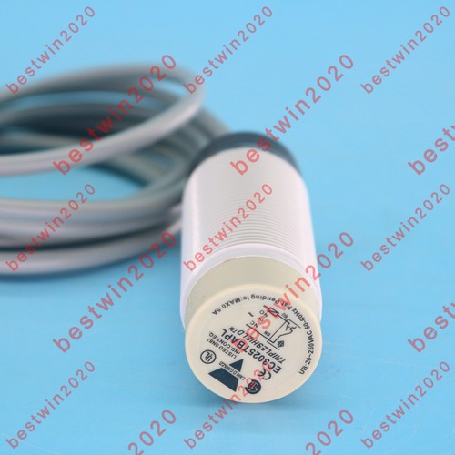 1PC  CARLO GAVAZZI EC3025TBAPL photoelectric switch sensor In Box FREE SHIP