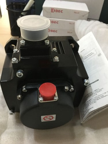 ONE  Mitsubishi in box HG-SR52J servo motor HGSR52J 1 year warranty