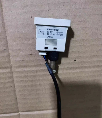 1PC  Pressure Sensor  DP4-50Z DP4 50Z