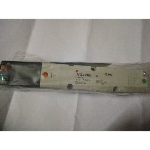 one  SMC VQ4200-5 Solenoid Valve VQ4200-5 Free shipping