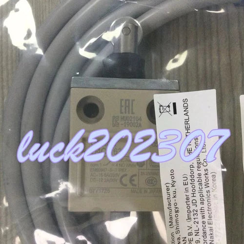 1PC   Limit switch  D4C-1632