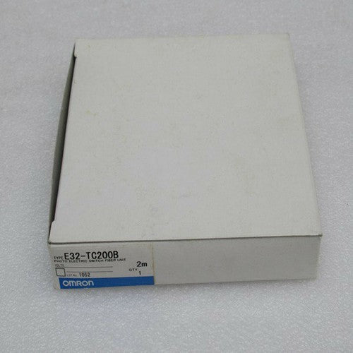 1PC OMRON  Photoelectric Switch Fiber Unit E32-TC200B E32TC200B
