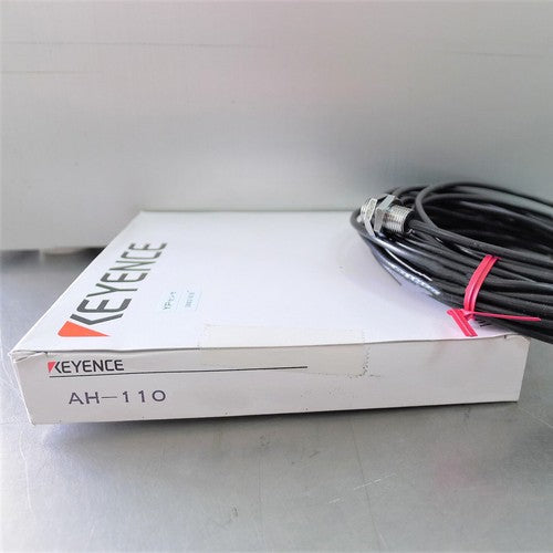 1pcs  keyence AH-110 Proximity switch sensor in box Free shipping