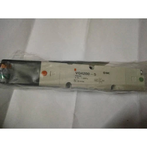 1PC    Solenoid Valve  VQ4200-5 VQ42005