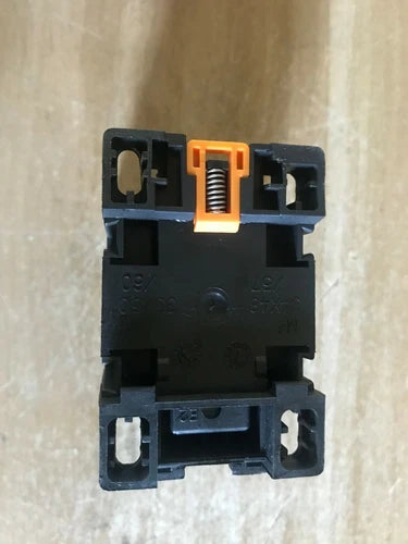 1PC  Contactor  CU-16 CU 16 110VAC