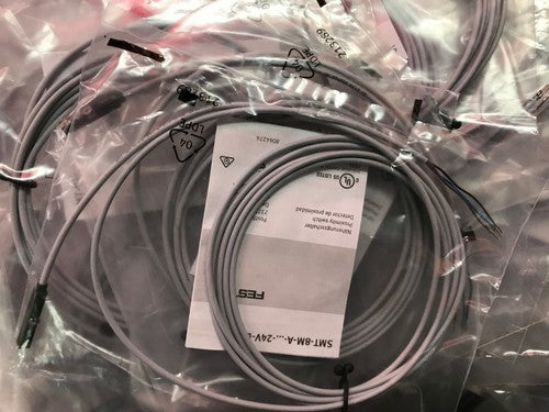 1 pcs FESTO SMT-8M-A-PS-24V-E-2.5-N-OE 574333 Magnetic switch