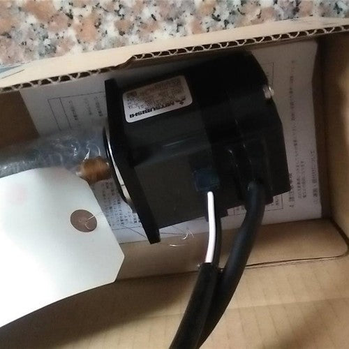 Mitsubishi HC-UFS13D-S1 AC Servo Motor in box Free Shipping