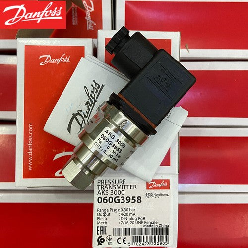 1pcs Danfoss AKS3000 060G3958 0-30bar Pressure Transmitter Sensor