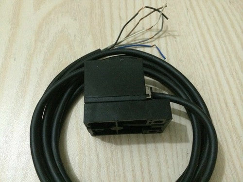 For Panasonic SUNX  DP2-80Z pressure sensor Free Shipping