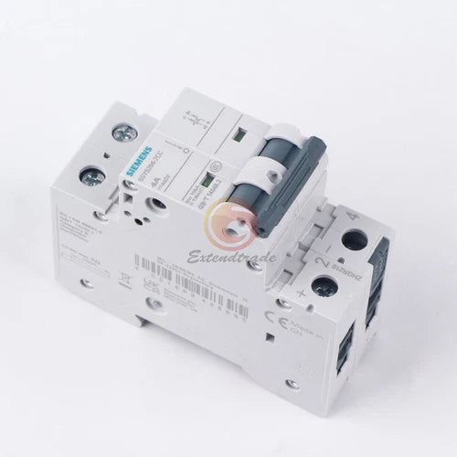 1PC  Circuit Breaker   5SY5204-7CC 2P 4A