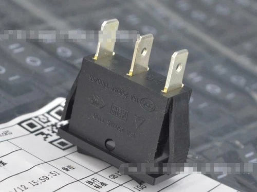 2pcs  3pins 3 positions Rocker Switch 16A 250VAC no lights   RK1-11