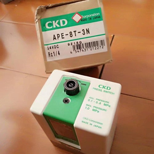 1PCS  For CKD APE-8T-3N Pressure Switch freight free