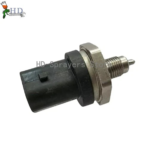 1PCS For Range Rover Evoquew   XF 0261545063 C2Z21970  Fuel Pressure Sensor
