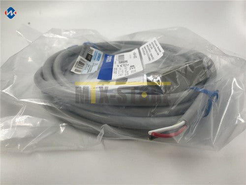 1PC  Omron Limit Switch D4C-4232 D4C4232