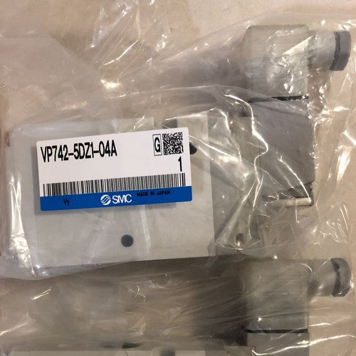 one   SMC Solenoid Valve VP742-5DZ1-04A Free shipping