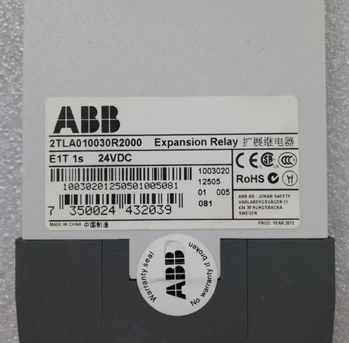 1PC   E1T 1s, 24VDC 2TLA010030R2000 Safety Relay Extension Module