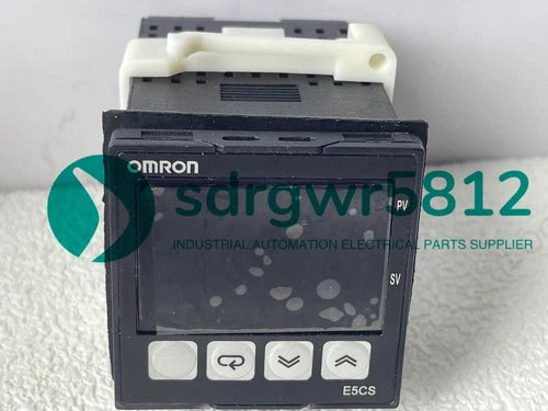 1PC E5CS-R1KJX-F Temperature Controller  E5CSR1KJXF