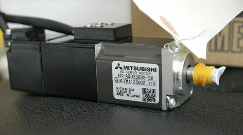 ONE  Mitsubishi IN BOX SERVO MOTOR HC-AQ0336BS-S8 1 year warranty