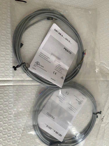 1PC  Magnetic Sensor  SMT-8M-A-PS-24V-E-2.5-OE 574335