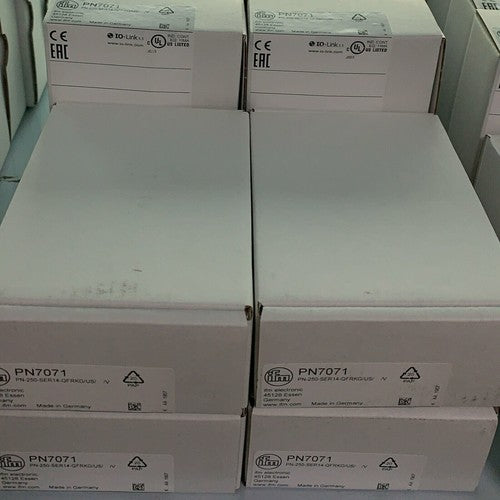 For IFM PN7071  pressure switch Free Shipping