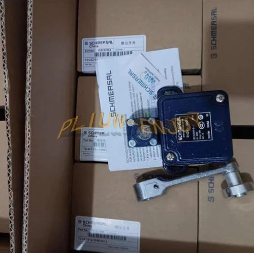 1PCS  Limit switch  T.422-10Y-M20